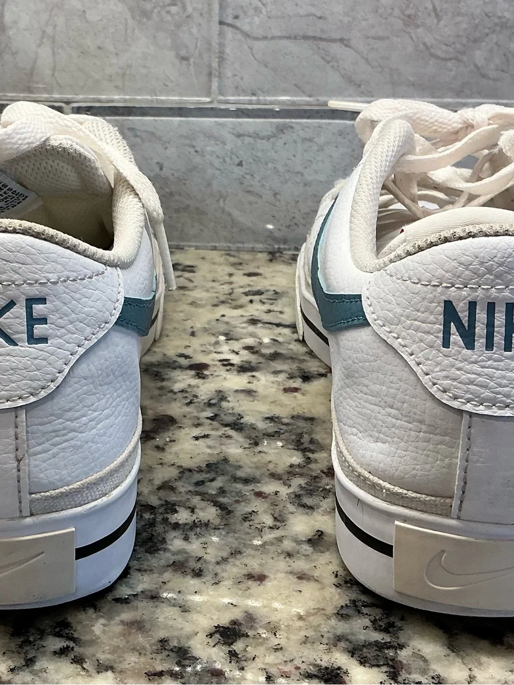 Nike Court Legacy CU4150-104 Men’s Size 10 White Blue Leather Sneakers Casual